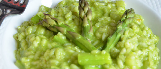 Ризотто с рукколой и спаржей