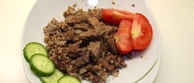 Печень с гречкой