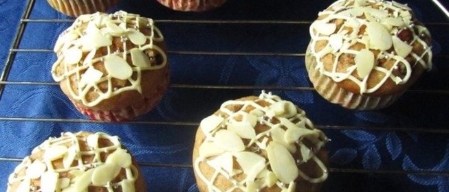 Шампиньоны, фаршированные грецкими орехами и сыром