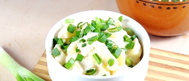 Картофель тушеный в горшочке