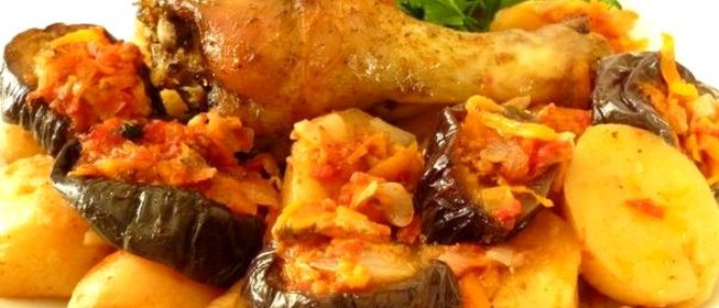 Жаркое с баклажанами и картошкой