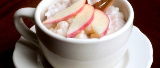 Рисовая каша с яблоками