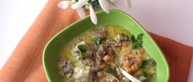 Карри из говядины с нутом и кешью