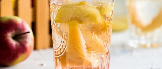 Компот из айвы и яблок