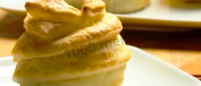 Яблоки запеченные в слоеном тесте в духовке