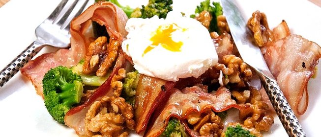 Брокколи с панчеттой