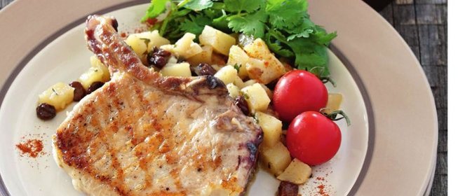 Свиные отбивные с яблочным соусом