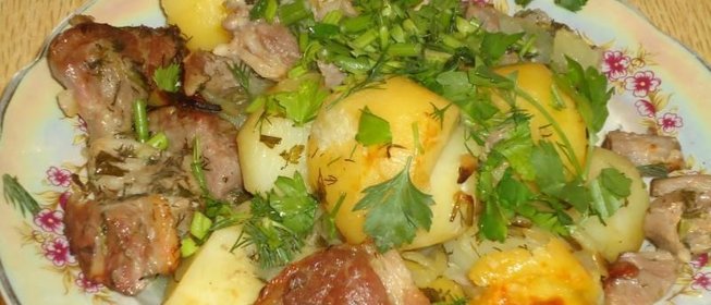 Запеченное мясо в рукаве с картошкой