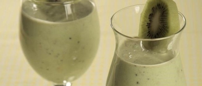 Коктейль с киви и бананом