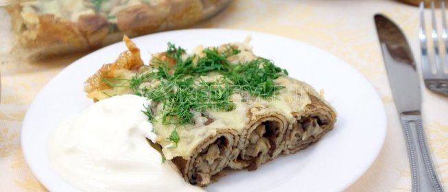 Фаршированные блины с сыром и грибами
