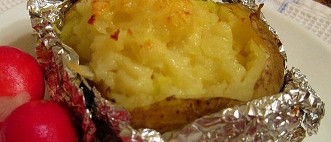 Картофель в фольге с сыром