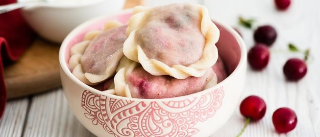 Вареники с творогом и вишней