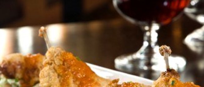 Соте из перепелок с белым вином и овощами