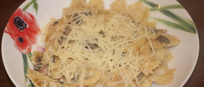 Свинина с яблоками и черносливом