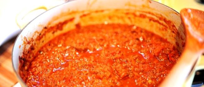Говядина в болонском соусе
