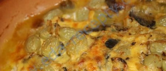 Камбала с виноградом