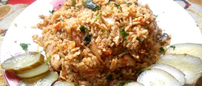 Плов с курицей и грибами по-домашнему