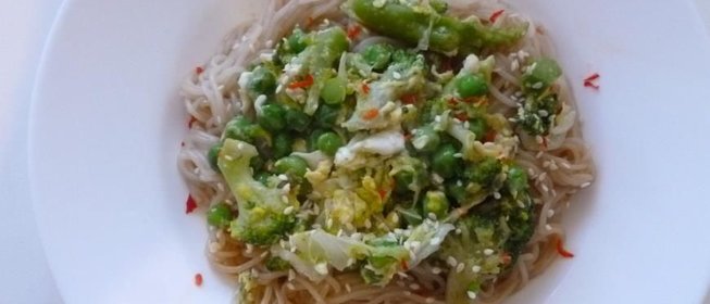 Рисовая лапша с овощами вок