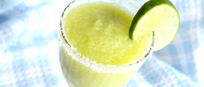 Коктейль из яблока и сельдерея