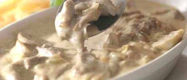 Говядина, тушеная в сметане