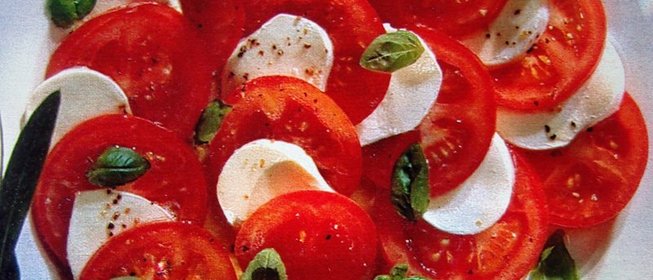 Адыгейский сыр с помидорами