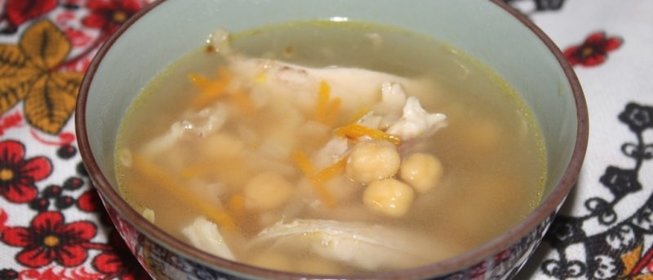 Куриный суп с нутом