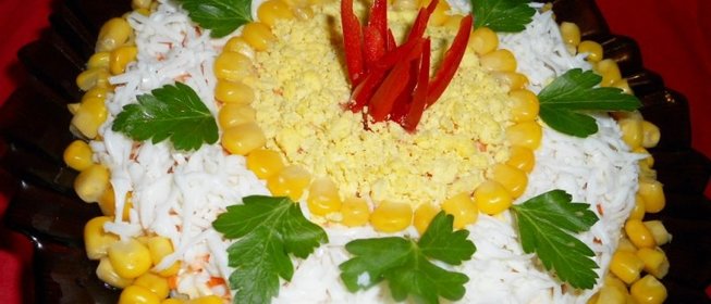 Слоеный салат с курицей и корейской морковью