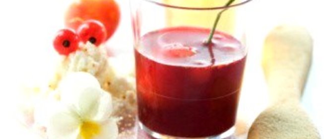 Компот из свежих яблок и вишен