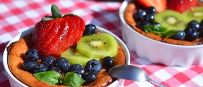 Запеканка творожная с клубникой