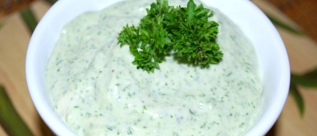 Чесночный соус с зеленью