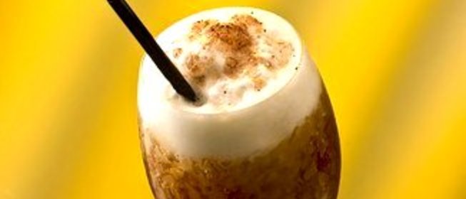 Новогодний сливовый коктейль с коньяком