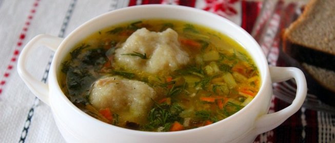 Куриный суп с картофельными клёцками и гречневыми хлопьями