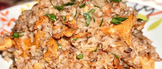 Гречка с лисичками и луком