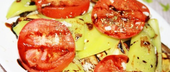 Антипасти из баклажана, сладкого перца и помидора