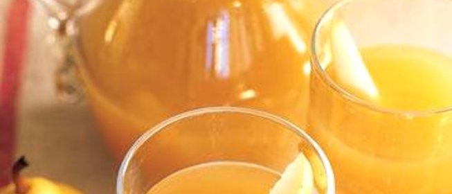 Коктейль с яблочным сидром и грушей