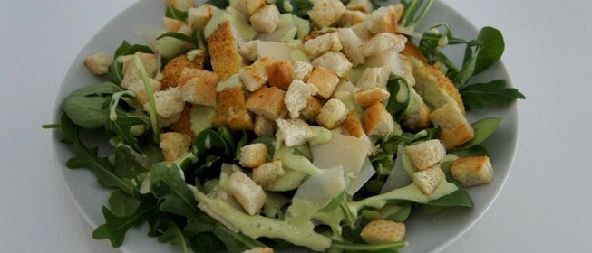 Салат с курицей по мотивам Цезаря