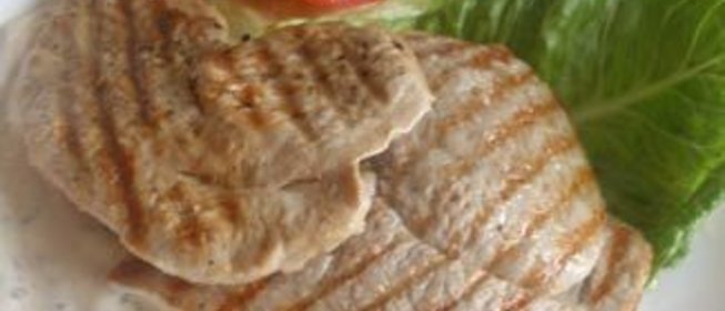 Свинина на гриле с соусом из сливок и виски