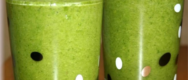 Зеленый коктейль с лаймом