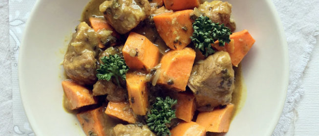 Свинина со сладким картофелем в кокосовом молоке