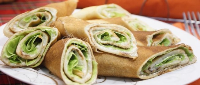 Блины с икрой мойвы