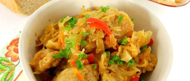 Свинина, тушеная с квашеной капустой