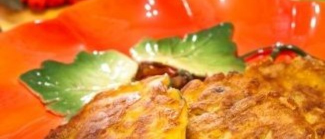 Оладьи с тыквой и вяленой ягодой