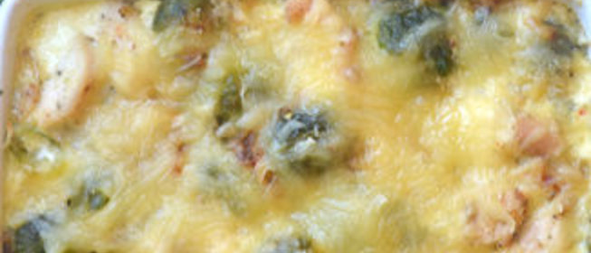 Запеканка с куриным филе и брюссельской капустой