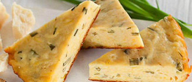 Рисовая вермишель, жаренная во фритюре, в ананасово-креветочном соусе