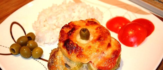 Свинина, запечённая с ананасом