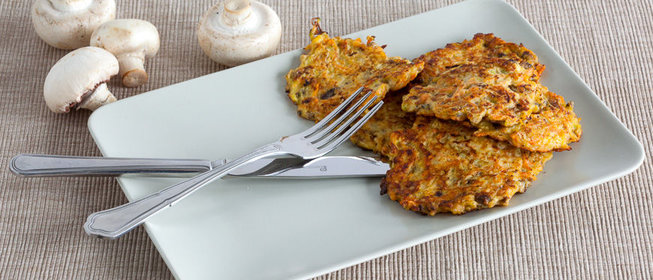 Овощные оладьи с шампиньонами