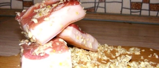 Засолка сала в банке