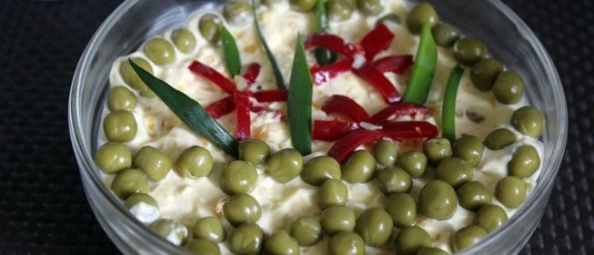 Слоеный салат с курицей