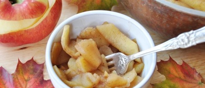 Тыква и яблоки в сливочном соусе