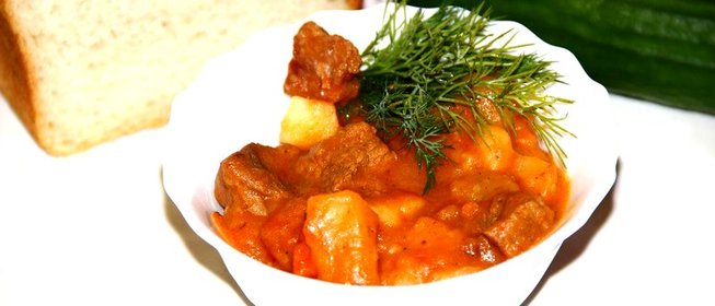 Картофель тушеный с мясом